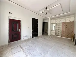 2bdrm Townhouse / Terrace in Lekki for rent