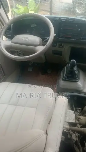 Toyota Coaster 2017 Gold