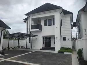 5bdrm Duplex in Oshimili South for sale