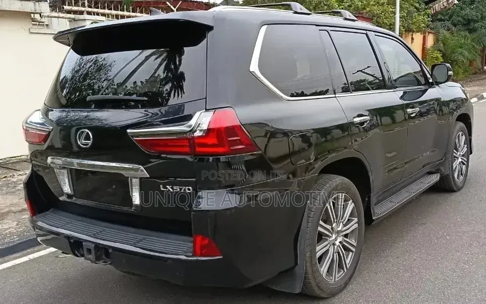 Lexus LX 570 (5 seats) AWD 2017 Black