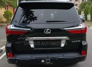 Lexus LX 570 AWD 2017 Black