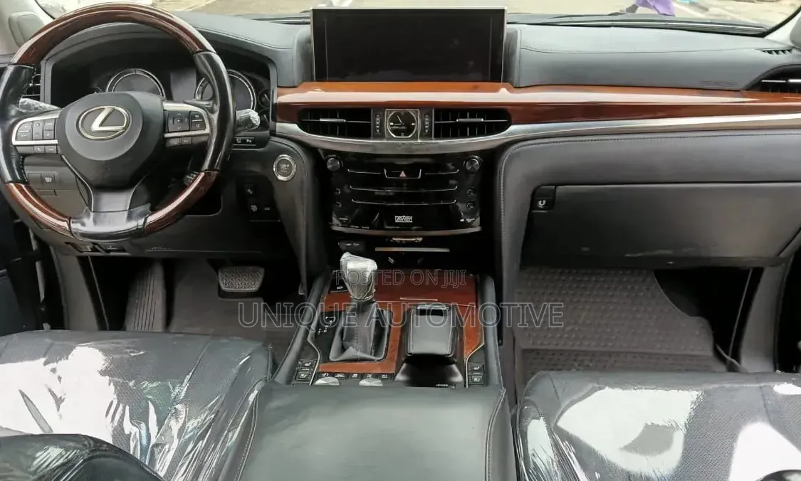 Lexus LX 570 (5 seats) AWD 2017 Black