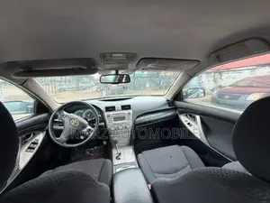Toyota Camry SE 4dr Sedan (2.4L 4cyl 5A) 2008 Gray