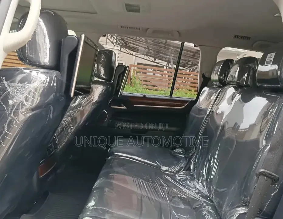 Lexus LX 570 (5 seats) AWD 2017 Black