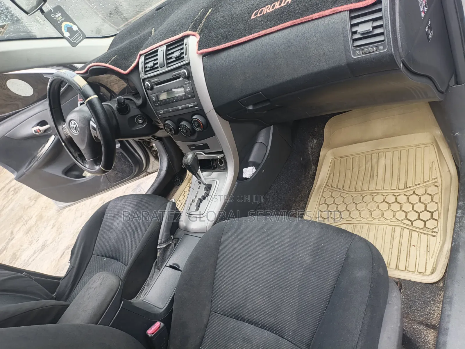 Toyota Corolla 2012 Silver