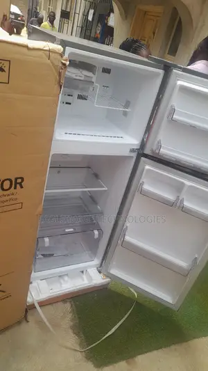 Brand New LG 260L Smart Inverter Fridge With Ice Maker