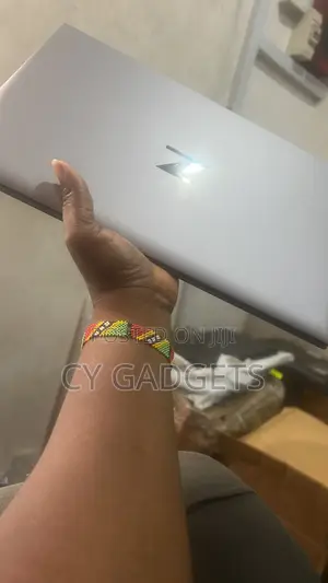 Laptop HP ZBook Firefly 14 G11 16GB Intel Core i7 SSD 256GB