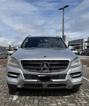 Mercedes-Benz M Class ML350 4MATIC 4dr SUV AWD (3.5L 6cyl 7A) 2014