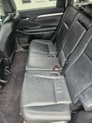 Toyota Highlander XLE 4x4 V6 (3.5L 6cyl 8A) 2017 Gray