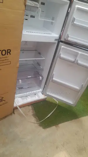 Fast Chilling LG GL-C252SLBB 260L Ice Maker Refrigerator