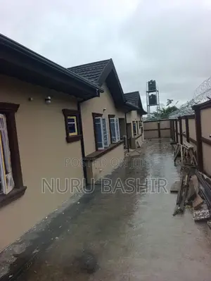 3bdrm Bungalow in Akala Estate, Akobo for rent