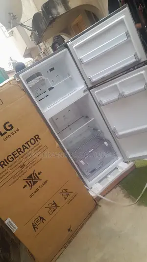 Low Power LG GL-C252SLBB 260L Ice Maker Refrigerator