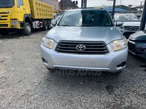 Toyota Highlander Base 2010 Silver