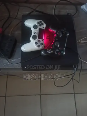 PlayStation 4 Slim