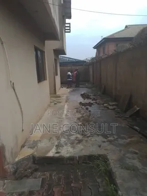 6bdrm Block of Flats in Unique Estate, Baruwa for sale