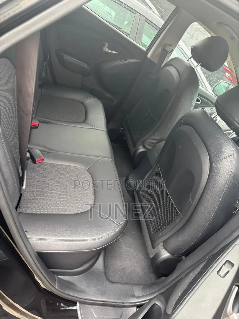 Hyundai Tucson Limited AWD 2013 Black