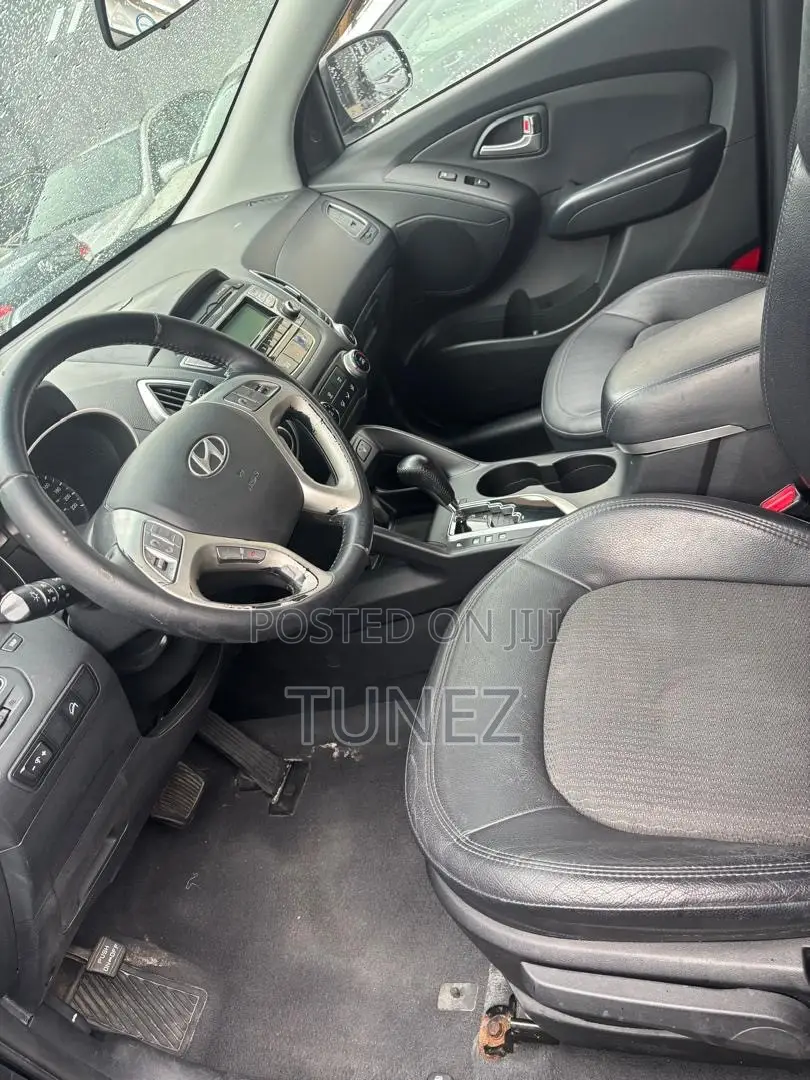 Hyundai Tucson Limited AWD 2013 Black