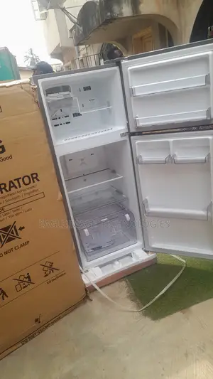 Reliable Cold Storage LG GL-C252SLBB Ice Maker Fridge
