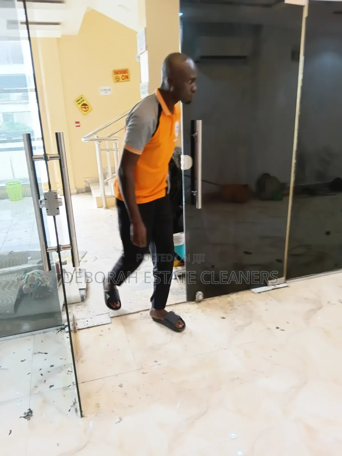 Glass Door Polishing Service