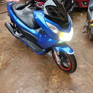 Honda 2013 Blue