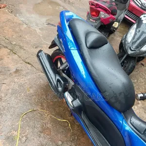 Honda 2013 Blue