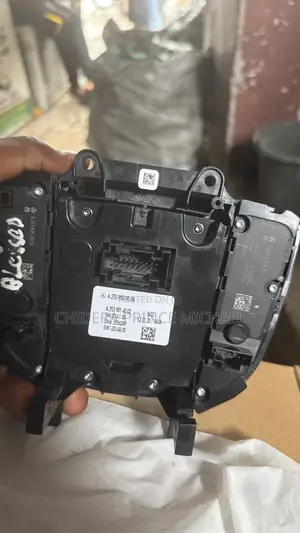Center Console Mouse Follow Come for GLC300 W254 2023/25 Model