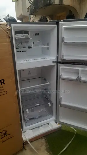 Brand New Quick Freeze LG 260L Refrigerator With Ice Maker
