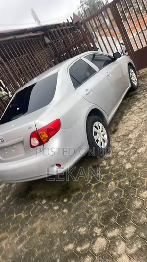 Toyota Corolla 2009 Silver