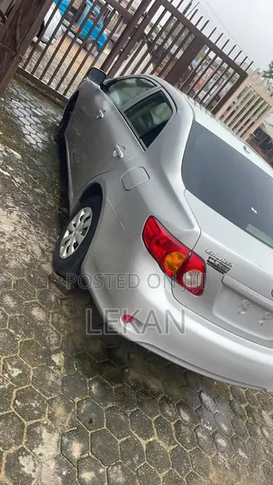 Toyota Corolla 2009 Silver