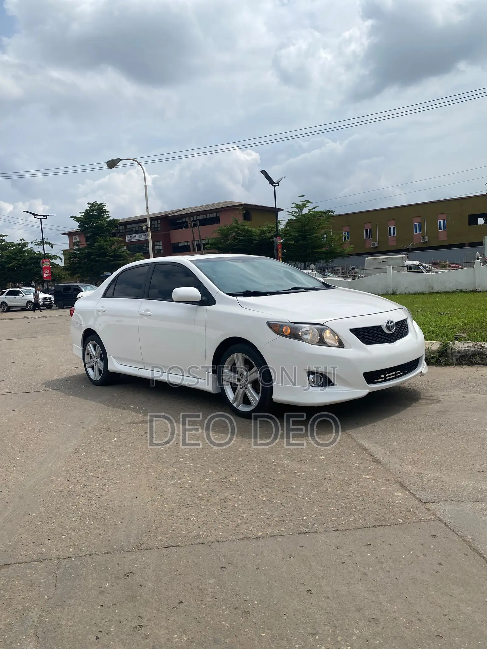 Toyota Corolla 2010 White