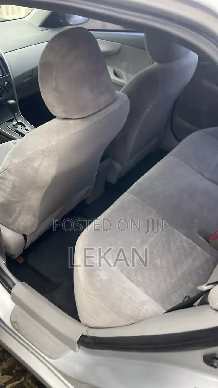 Toyota Corolla 2009 Silver