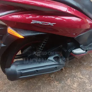 Honda 2013 Red