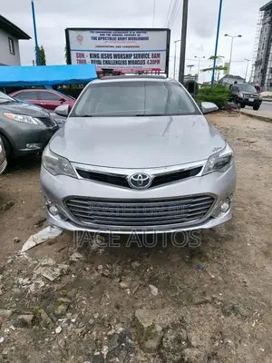 Toyota Avalon Limited 4dr Sedan (3.5L 6cyl 6A) 2015 Silver