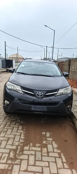 Toyota RAV4 XLE 4dr SUV AWD (2.5L 4cyl 6A) 2014 Black