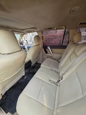 Toyota Land Cruiser Prado 2016 Black