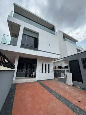4bdrm Duplex in Adeniyi Jones for sale