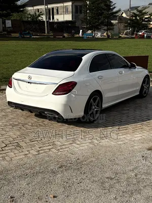 Mercedes-Benz C300 Sport 4Matic Sedan AWD (2.0L 4cyll 7A) 2016 White