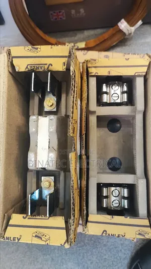 200A Stanley Fuse & Base – Heavy-Duty Electrical Protection