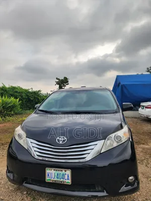 Toyota Sienna 2015 Black