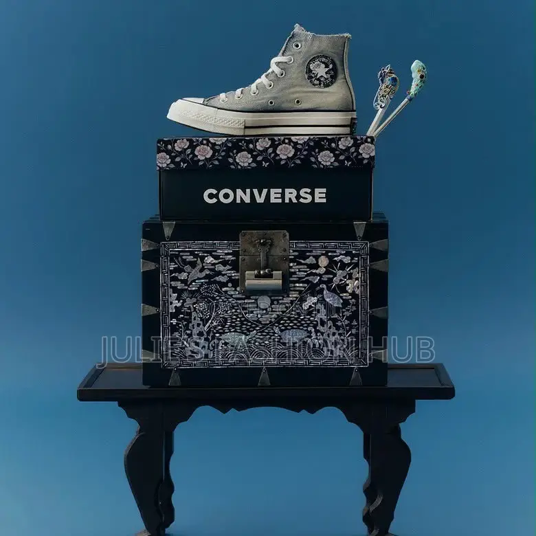 2000 Converse Shoes