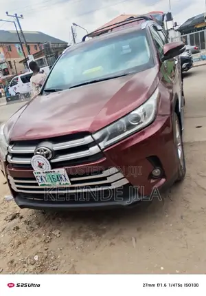 Toyota Highlander LE 4dr SUV AWD (3.5L 6cyl 6A) 2014 Brown
