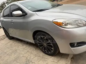 Toyota Matrix 2010 Silver