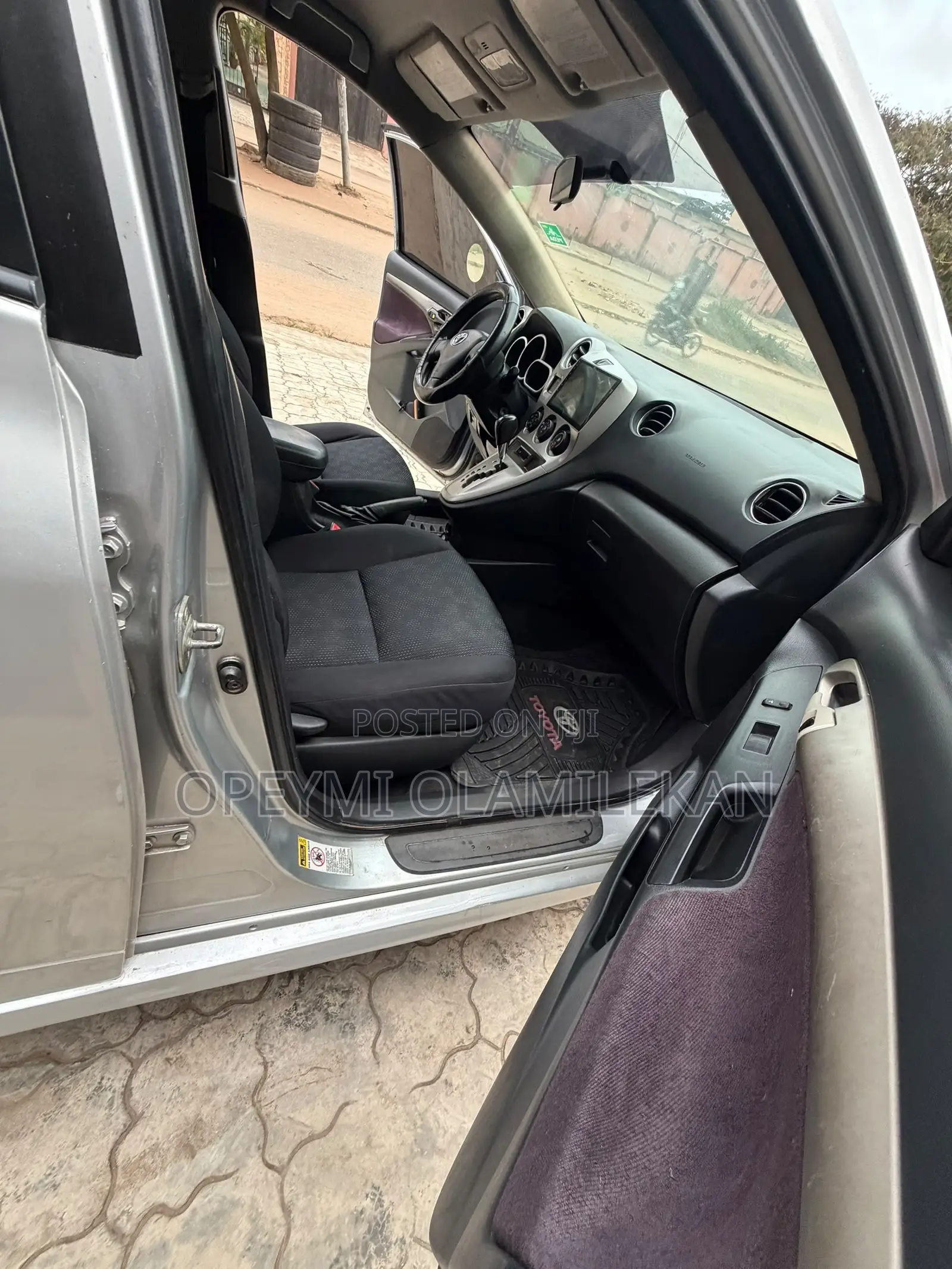 Toyota Matrix 2010 Silver
