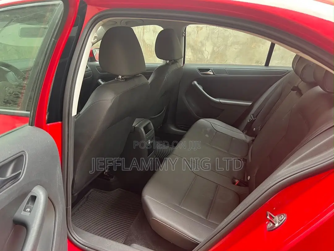 Volkswagen Jetta 2011 Red