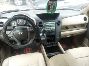 Honda Pilot 2011 Gold