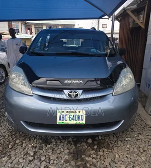 Toyota Sienna 2005 Blue