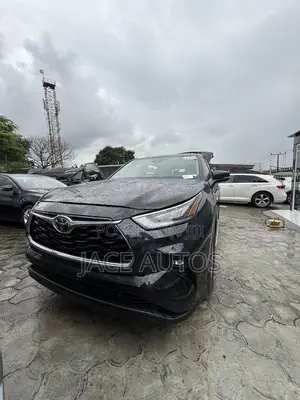 Toyota Highlander XLE 2021 Black