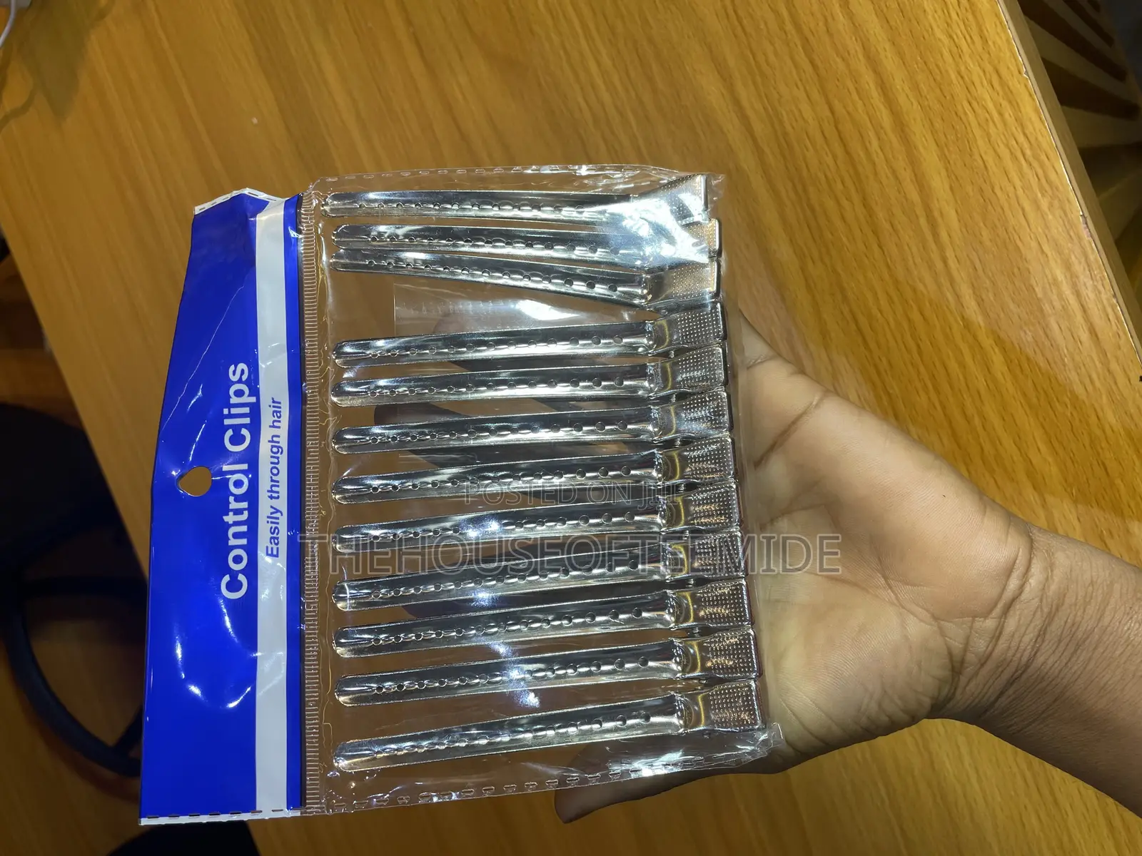 Control Clip for Hair Styling