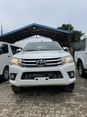 Toyota Hilux Revo Smart Cab Petrol 2.7 RWD 2020 White