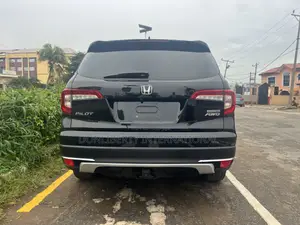 Honda Pilot Touring AWD 2019 Black